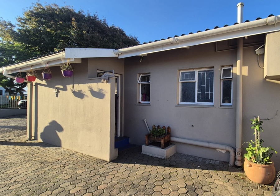 8 Bedroom Property for Sale in George South Western Cape